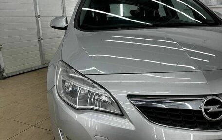 Opel Astra J, 2011 год, 879 000 рублей, 9 фотография