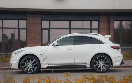 Infiniti QX70, 2014 год, 2 750 000 рублей, 5 фотография
