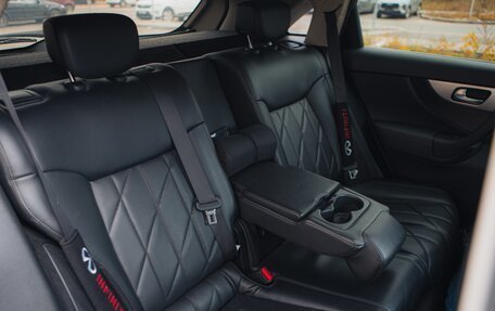 Infiniti QX70, 2014 год, 2 750 000 рублей, 15 фотография