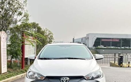 Toyota Yaris XP150 рестайлинг, 2022 год, 1 296 000 рублей, 2 фотография