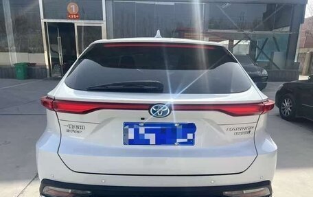 Toyota Harrier, 2022 год, 3 300 000 рублей, 4 фотография