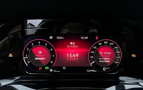 Volkswagen Golf VIII, 2021 год, 2 050 000 рублей, 8 фотография