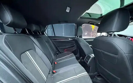 Volkswagen Golf VIII, 2021 год, 2 050 000 рублей, 17 фотография