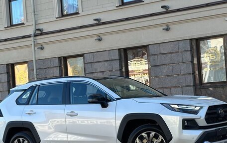 Toyota RAV4, 2025 год, 4 090 000 рублей, 5 фотография