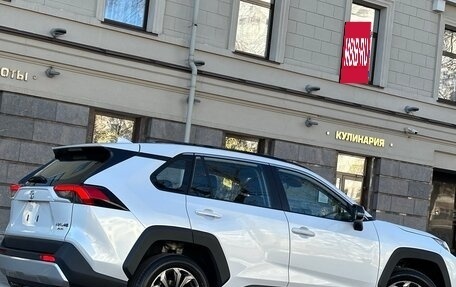 Toyota RAV4, 2025 год, 4 090 000 рублей, 7 фотография