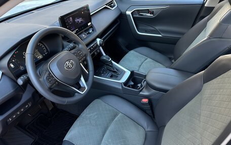 Toyota RAV4, 2025 год, 4 090 000 рублей, 12 фотография