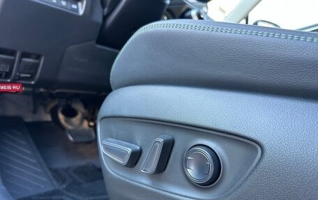 Toyota RAV4, 2025 год, 4 090 000 рублей, 14 фотография