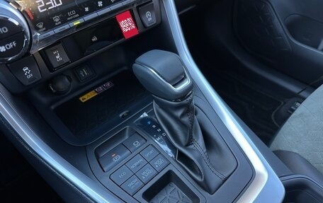 Toyota RAV4, 2025 год, 4 090 000 рублей, 25 фотография