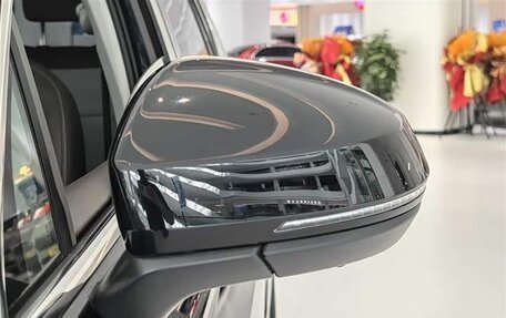 Volkswagen Tiguan II, 2022 год, 3 000 000 рублей, 16 фотография