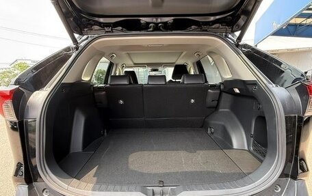 Toyota RAV4, 2022 год, 2 290 333 рублей, 21 фотография