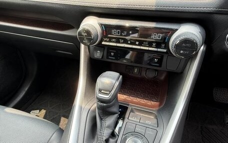 Toyota RAV4, 2022 год, 2 290 333 рублей, 19 фотография