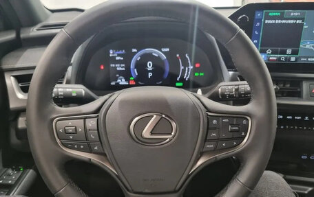 Lexus UX I, 2025 год, 4 315 027 рублей, 8 фотография