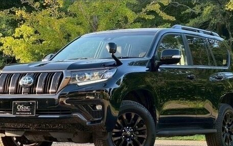 Toyota Land Cruiser Prado 150 рестайлинг 2, 2022 год, 4 150 333 рублей, 1 фотография