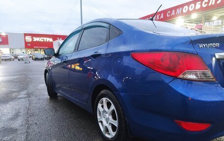 Hyundai Solaris II рестайлинг, 2011 год, 550 000 рублей, 4 фотография