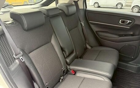 Honda Vezel, 2022 год, 1 834 555 рублей, 16 фотография