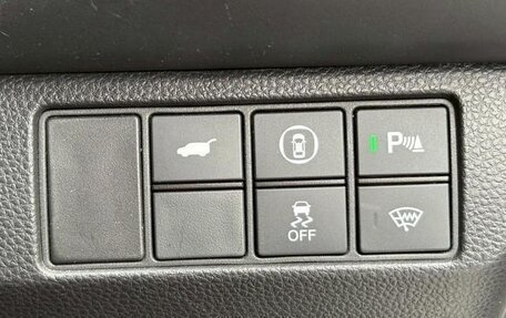 Honda Vezel, 2022 год, 1 834 555 рублей, 17 фотография