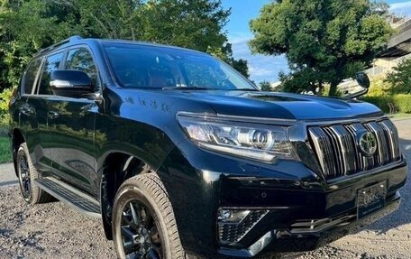 Toyota Land Cruiser Prado 150 рестайлинг 2, 2022 год, 4 150 333 рублей, 2 фотография