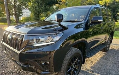 Toyota Land Cruiser Prado 150 рестайлинг 2, 2022 год, 4 150 333 рублей, 6 фотография