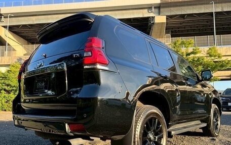 Toyota Land Cruiser Prado 150 рестайлинг 2, 2022 год, 4 150 333 рублей, 11 фотография