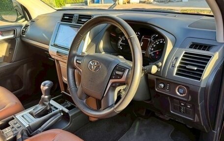 Toyota Land Cruiser Prado 150 рестайлинг 2, 2022 год, 4 150 333 рублей, 14 фотография