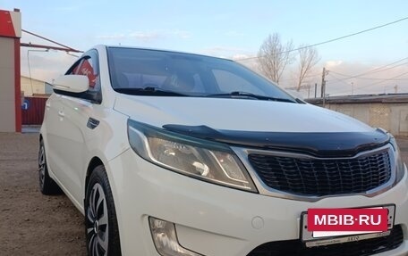 KIA Rio III рестайлинг, 2013 год, 980 000 рублей, 2 фотография