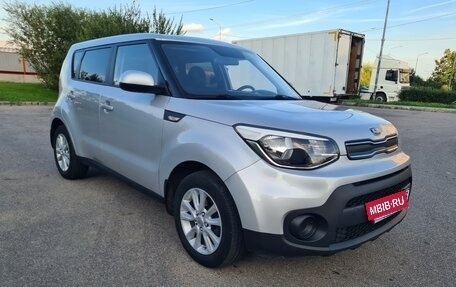 KIA Soul II рестайлинг, 2017 год, 1 590 000 рублей, 3 фотография