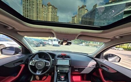 Jaguar F-Pace, 2021 год, 3 500 300 рублей, 7 фотография