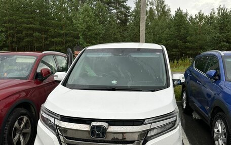 Honda Stepwgn IV, 2017 год, 2 450 000 рублей, 1 фотография