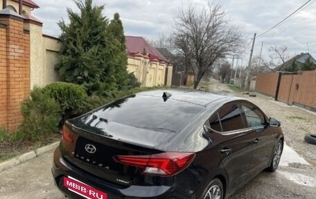 Hyundai Elantra VI рестайлинг, 2018 год, 1 570 000 рублей, 11 фотография