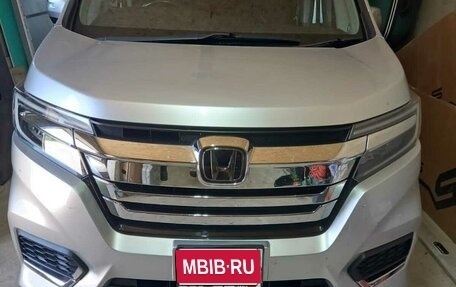 Honda Stepwgn IV, 2019 год, 3 250 000 рублей, 1 фотография