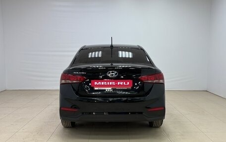 Hyundai Solaris II рестайлинг, 2018 год, 1 000 000 рублей, 5 фотография