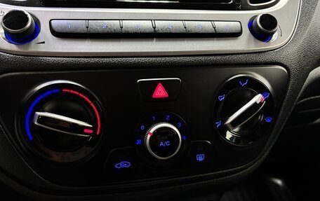 Hyundai Solaris II рестайлинг, 2018 год, 1 000 000 рублей, 18 фотография