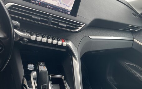 Peugeot 3008 II, 2018 год, 1 700 000 рублей, 14 фотография