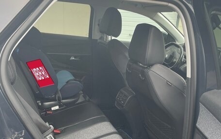 Peugeot 3008 II, 2018 год, 1 700 000 рублей, 10 фотография