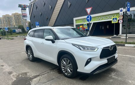 Toyota Highlander, 2025 год, 5 700 000 рублей, 8 фотография