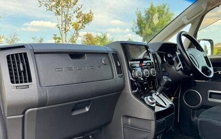 Mitsubishi Delica D:5 I, 2018 год, 1 954 000 рублей, 13 фотография