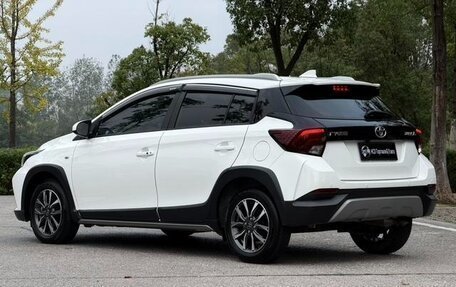 Toyota Yaris XP150 рестайлинг, 2021 год, 1 040 000 рублей, 5 фотография