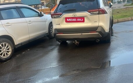 Toyota RAV4, 2021 год, 2 900 000 рублей, 3 фотография