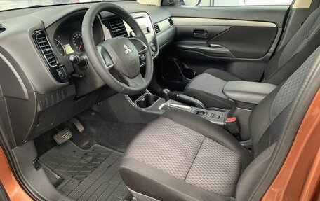 Mitsubishi Outlander III рестайлинг 3, 2012 год, 1 590 000 рублей, 10 фотография