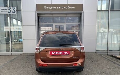 Mitsubishi Outlander III рестайлинг 3, 2012 год, 1 590 000 рублей, 6 фотография