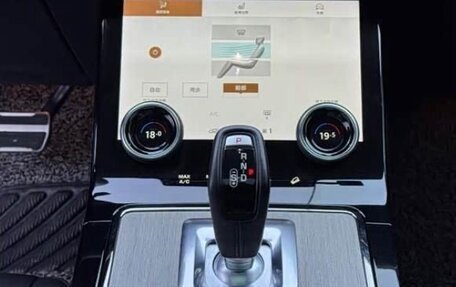 Land Rover Range Rover Evoque II, 2022 год, 3 550 000 рублей, 11 фотография