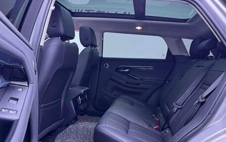 Land Rover Range Rover Evoque II, 2022 год, 3 550 000 рублей, 7 фотография