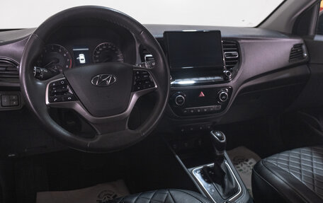 Hyundai Solaris II рестайлинг, 2021 год, 1 899 000 рублей, 8 фотография