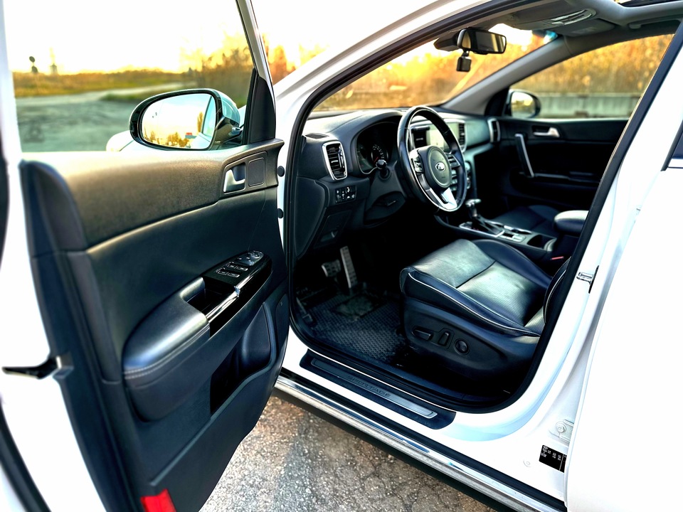 KIA Sportage IV рестайлинг, 2019 год, 2 600 000 рублей, 31 фотография