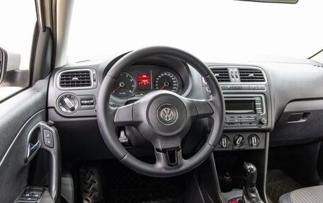 Volkswagen Polo VI (EU Market), 2011 год, 798 000 рублей, 22 фотография