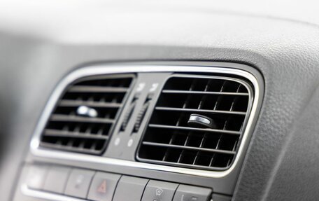 Volkswagen Polo VI (EU Market), 2011 год, 798 000 рублей, 28 фотография