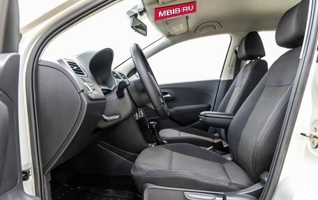 Volkswagen Polo VI (EU Market), 2011 год, 798 000 рублей, 33 фотография