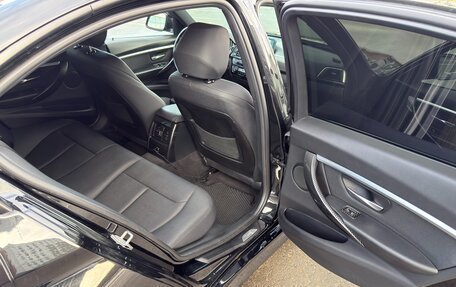 BMW 3 серия, 2017 год, 2 800 000 рублей, 14 фотография