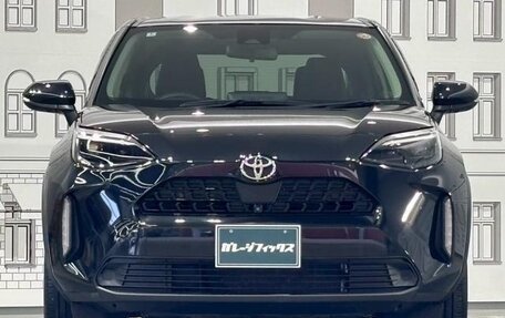 Toyota Yaris Cross, 2022 год, 1 390 000 рублей, 2 фотография