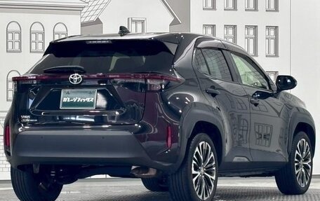 Toyota Yaris Cross, 2022 год, 1 390 000 рублей, 5 фотография